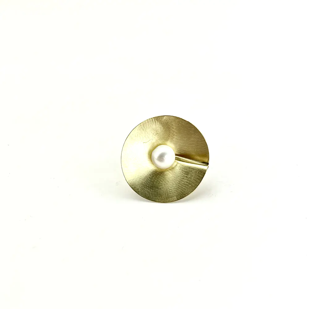Shell brass pearl ring 3