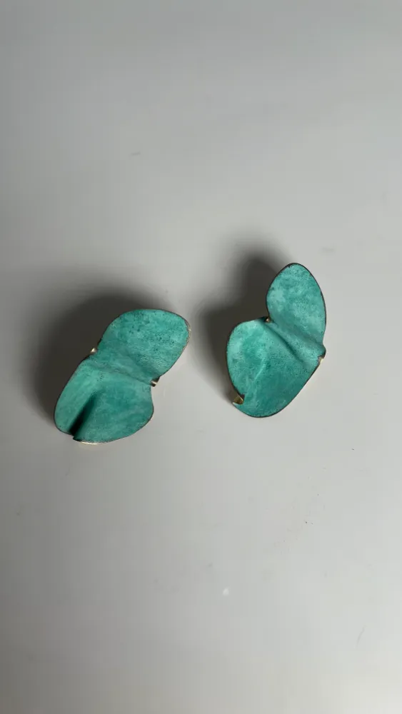 Wave patinated brass earrings (1)